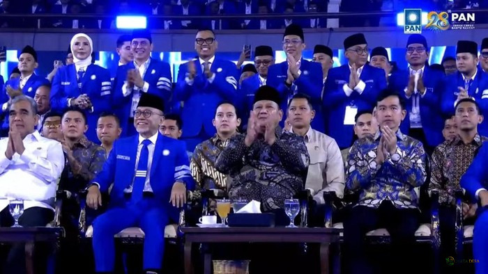Prabowo Hadiri Puncak HUT ke-28 PAN di JCC, Didampingi Gibran dan Zulkifli Hasan
