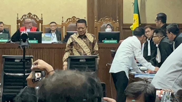 Mantan Jampidsus Febrie Adriansyah Jalani Sidang Perdana Kasus TPPU di Pengadilan Tipikor