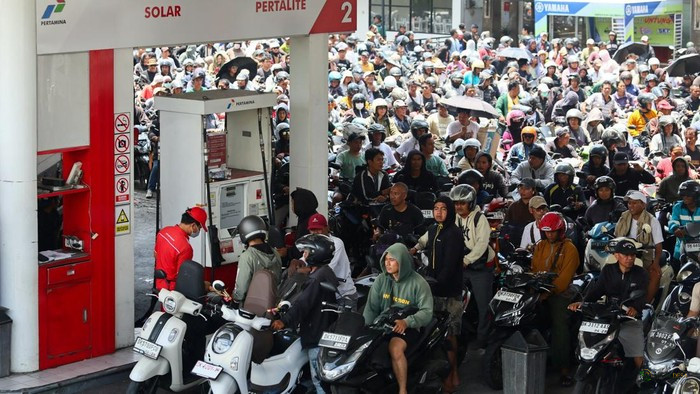 Pertamina Terapkan Ganjil Genap Pengisian Pertalite di Bali, Koordinasi dengan TNI-Polri